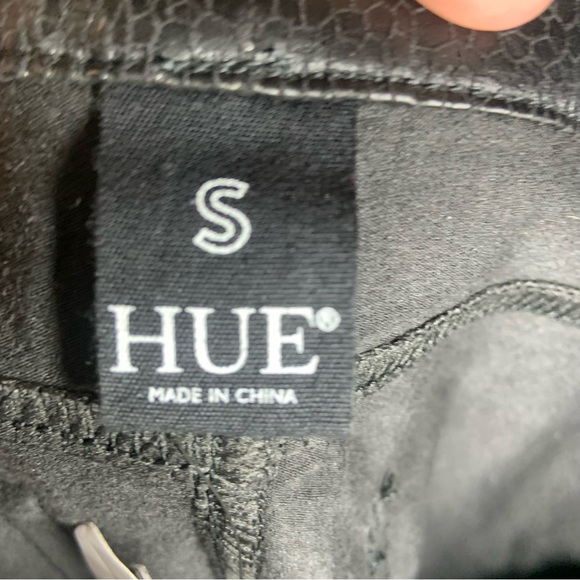 NWT Hue Black Reptile Python Leatherette Leggings size Small - Picture 2 of 11